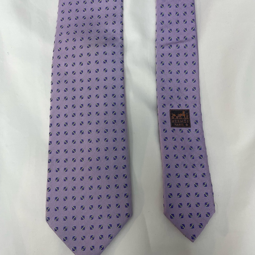 Hermes 100% Silk Lavender Geometric Men's Tie - Picture 2 of 6